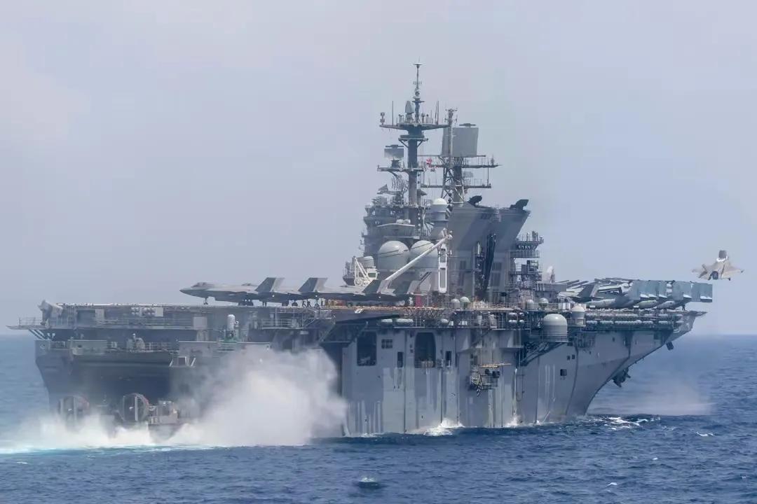 中方回应菲律宾4艘船擅自进入,执迷不悟阅兵视频