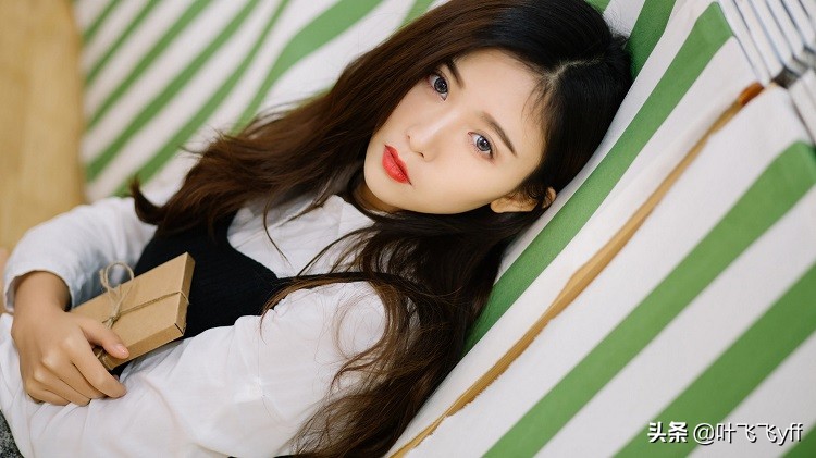 男女之间不联系就变淡,男女交往不会主动联系