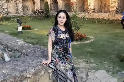 章小蕙亿万家产,章小蕙败光2位富翁老公家产视频