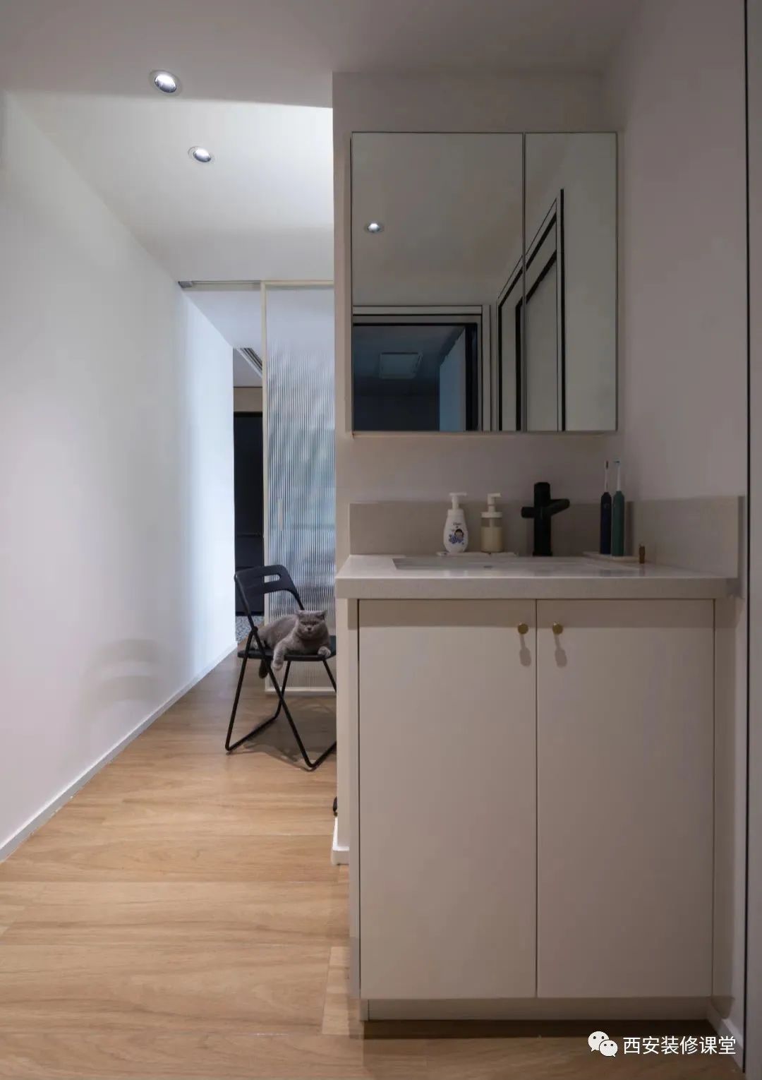 小尺寸卫生间装修效果图,卫生间干湿分离装修效果图尺寸