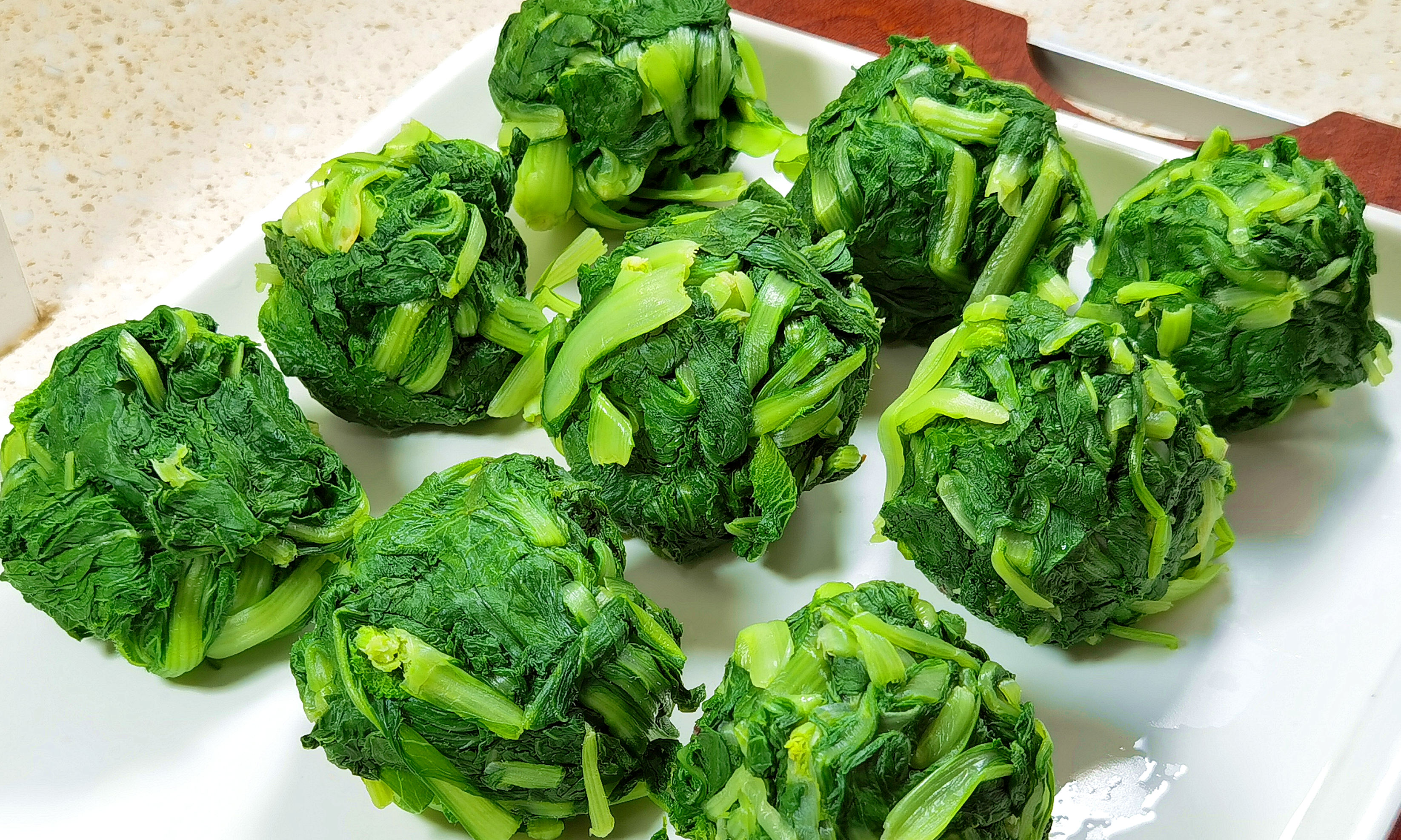 立秋后小白菜包饺子焯水吗,小白菜怎么保存到冬天包饺子吃