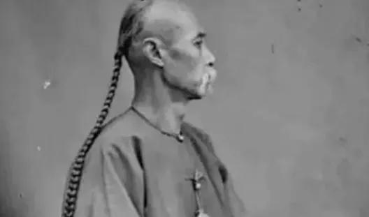 为什么清朝人留辫子前面还剃光头,清朝时候为什么要剃光头留辫子呢