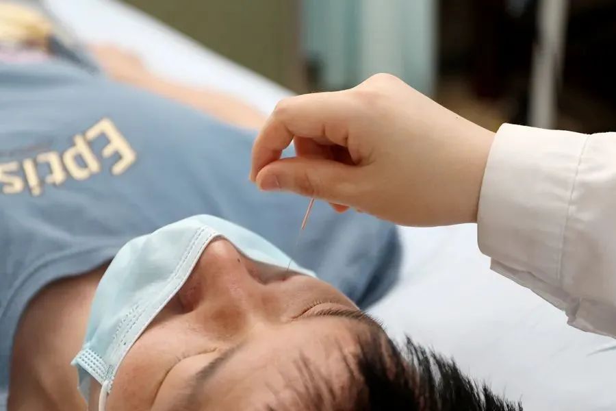 失去嗅觉/头痛/打喷嚏/记忆力衰减……浦东有特色中医门诊，专治这个病！