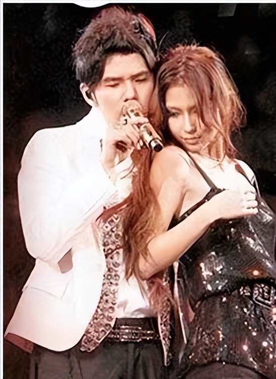 angelababy杨颖访谈,angelababy聚会合影回应