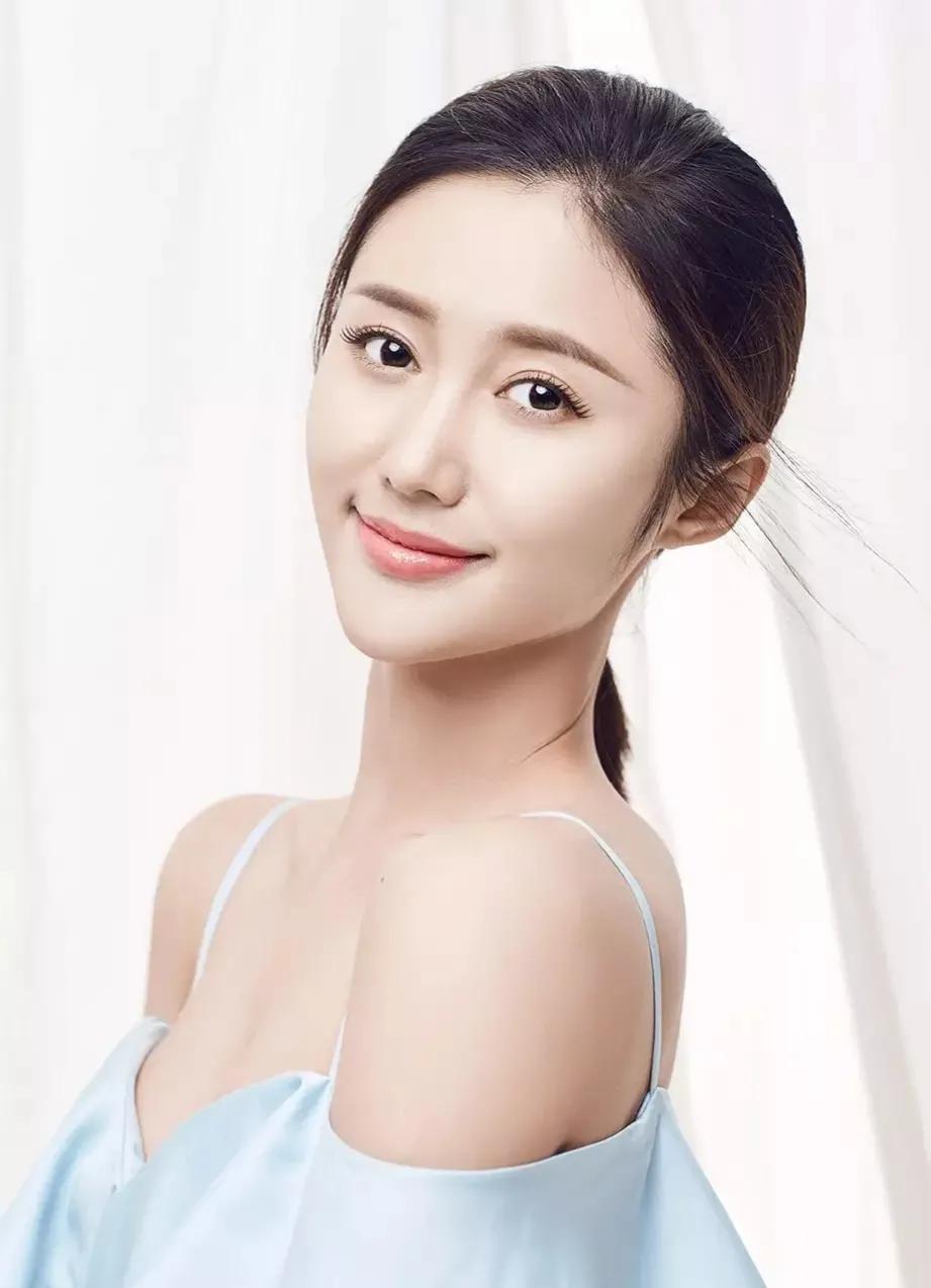 红色的枫叶新疆歌曲,红色的枫叶花语