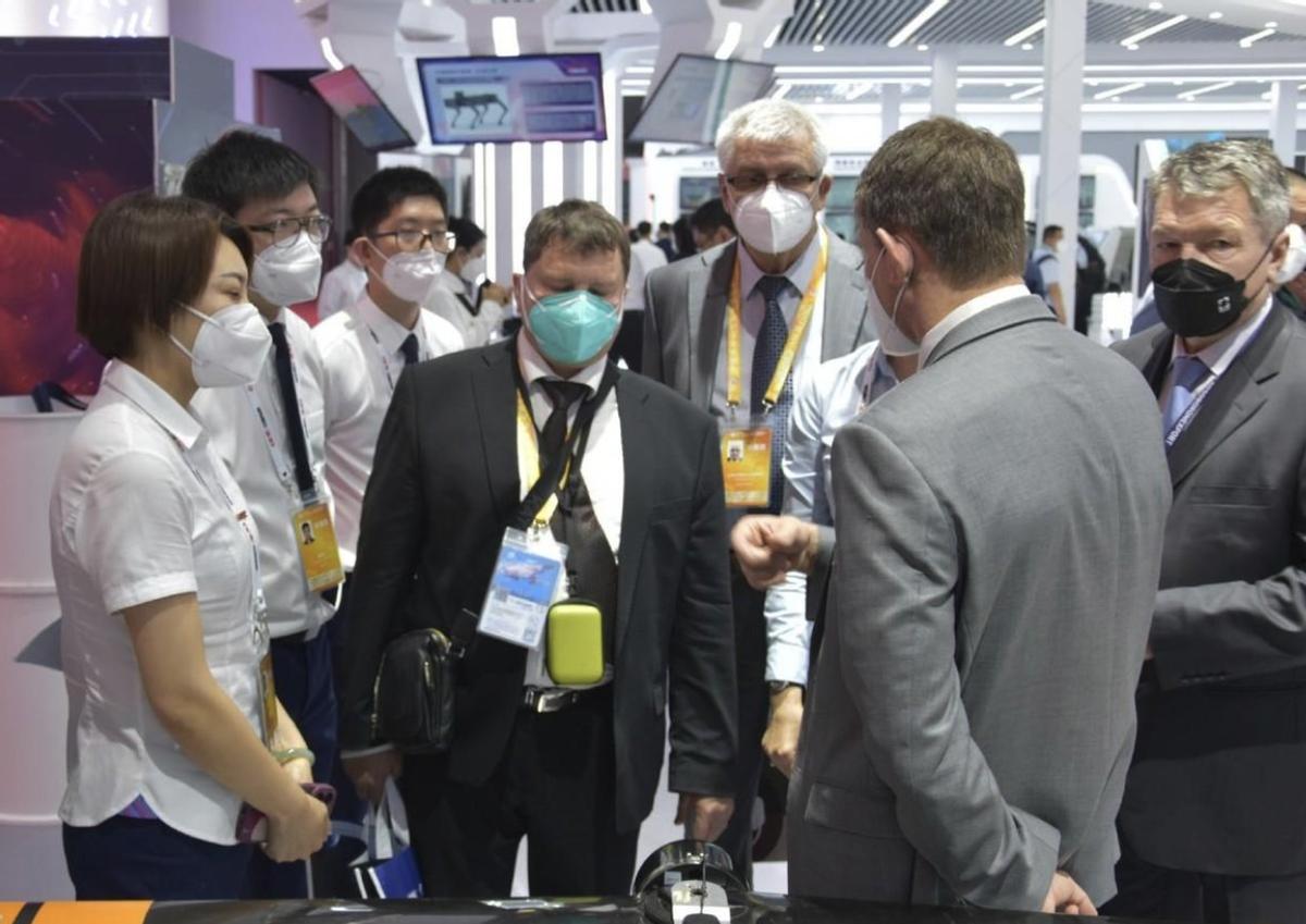 解放军歼16运20细节,中国歼16图片