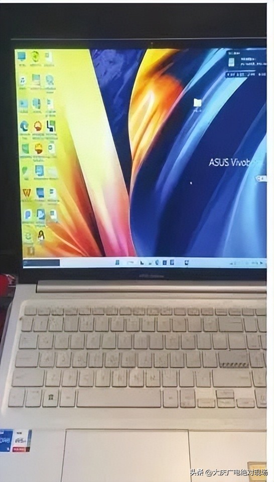 华硕w519l用电池闪屏,华硕灵耀pro14闪屏