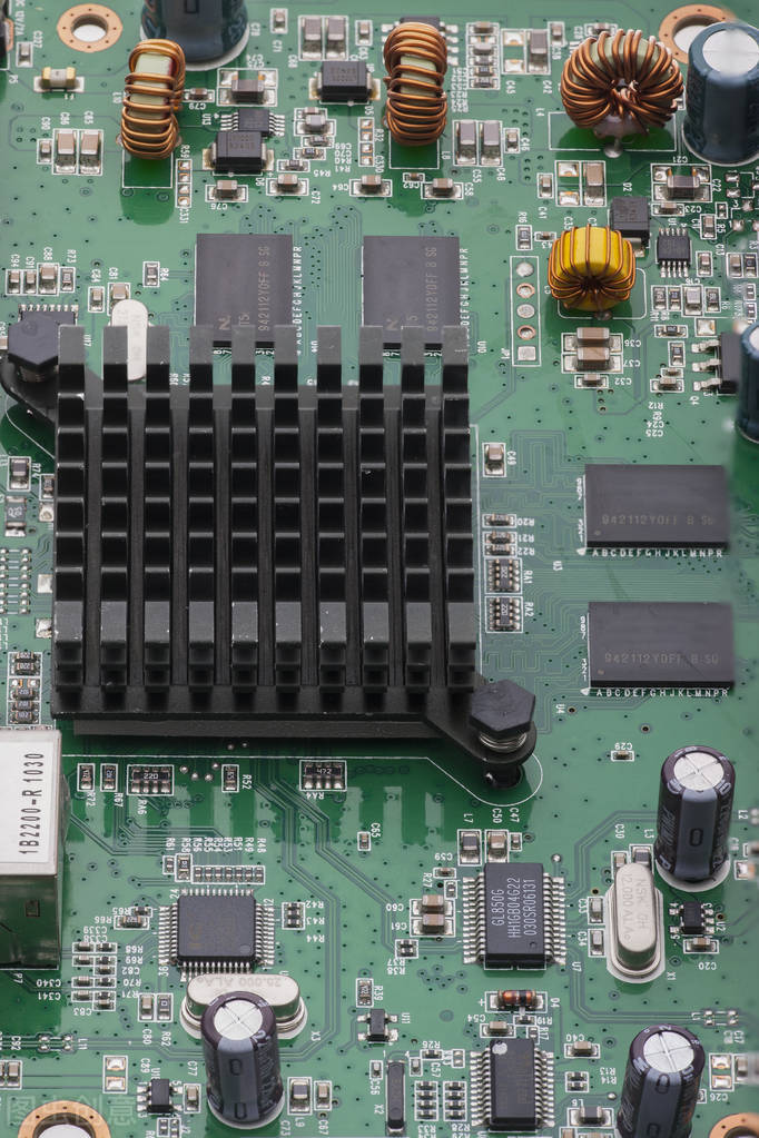 cpu处理器盒装与散片的区别,电脑处理器散片和原盒的区别