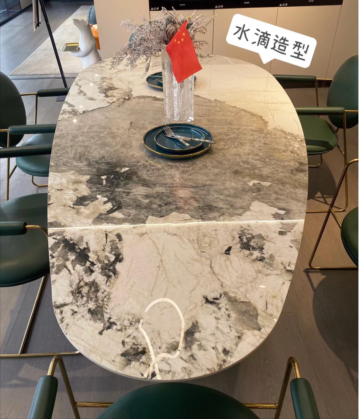 换了1次餐桌，终于清楚了3000元岩板餐桌和5000元大理石桌的区别