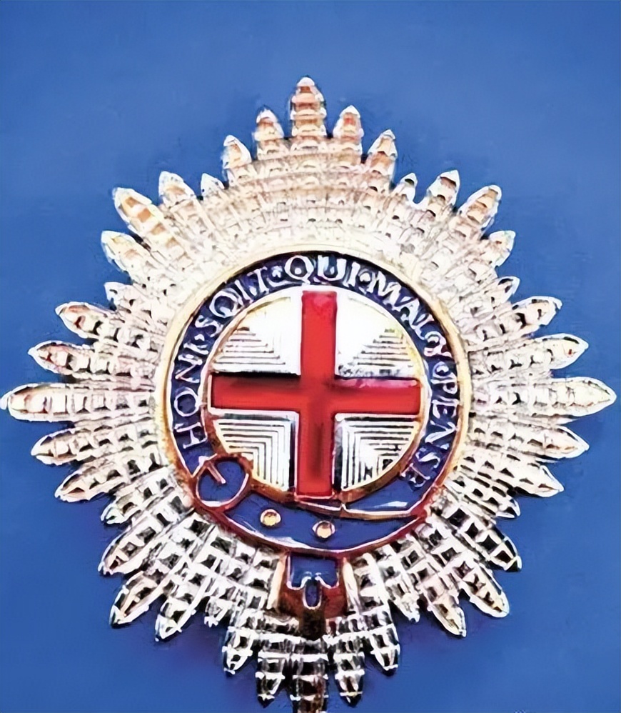 英国王后卡米拉年轻时身材好吗,卡米拉黛妃的珠宝