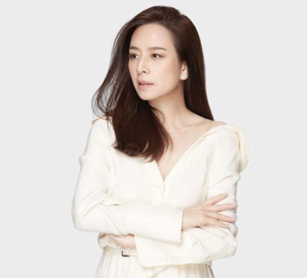 泰国华裔伍伦盼发带照,泰国华裔伍伦盼美照