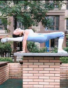 在老公车里发现东西,老公车里发现口红印怎么办