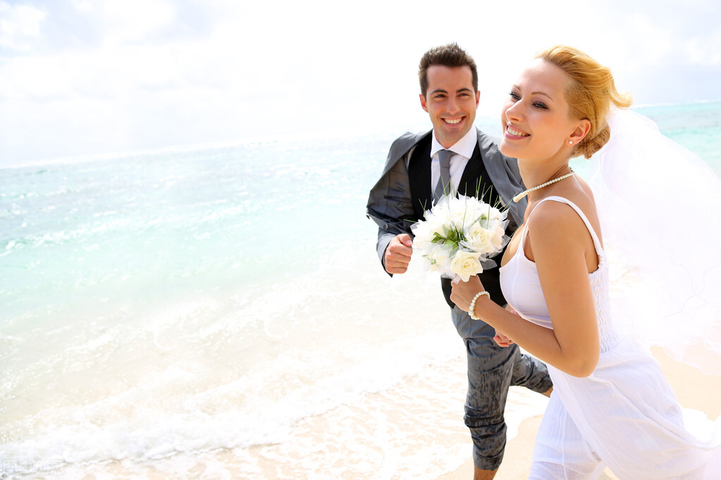 说好的白头到老你却永远离开了,说好的白头偕老你忘记了吗