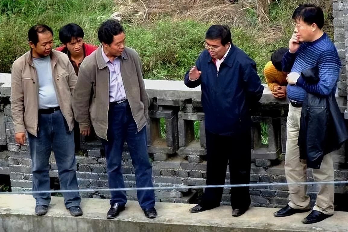 2016年，安徽副镇长开出租车被免职，罚5000元，如今迎来暖心结局