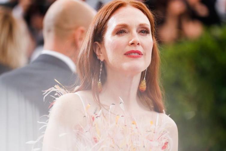 朱丽安摩尔最好看的电影,朱丽安摩尔哪部电影最好看