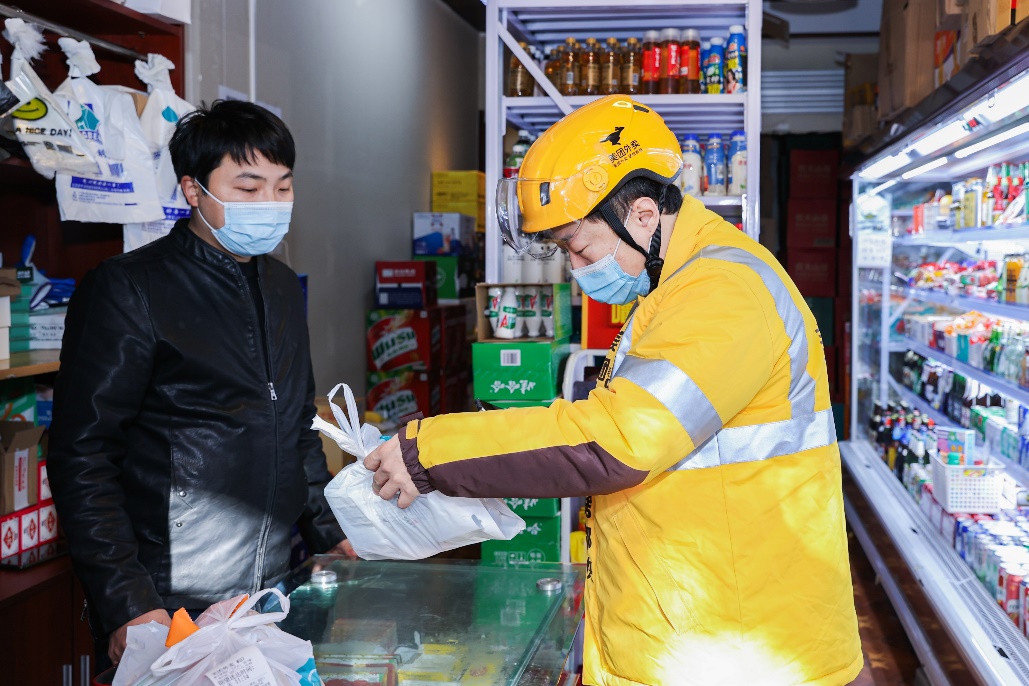 风雪吹热“暖”经济东北御寒产品外卖热销