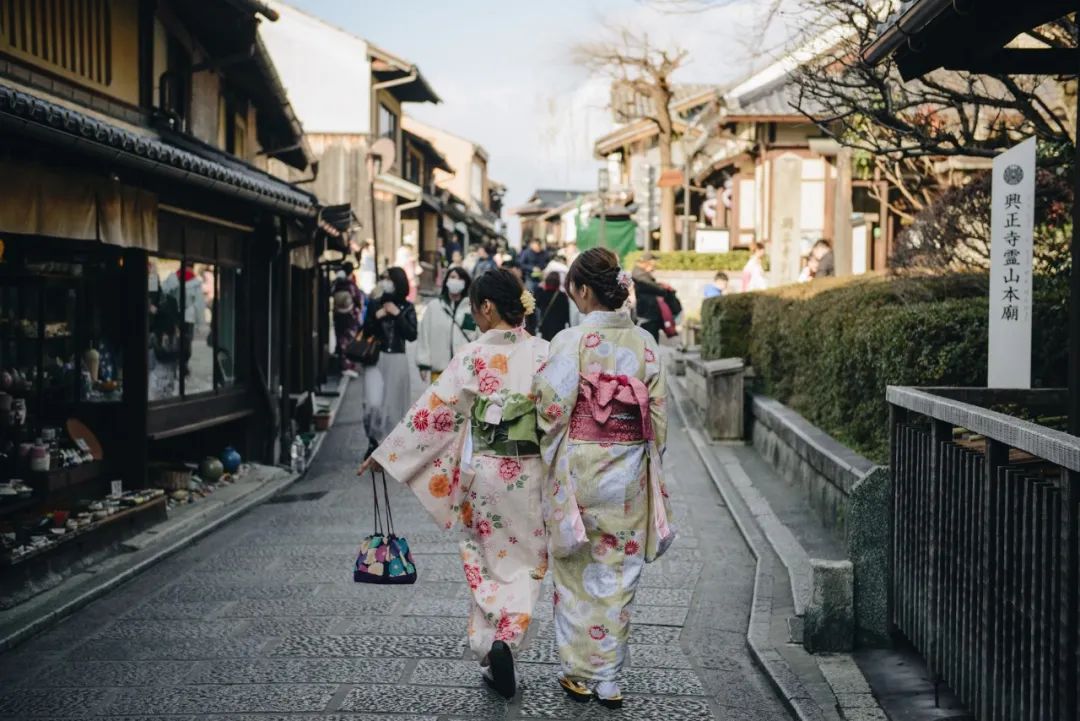 日本01年出生人口,日本01假面骑士