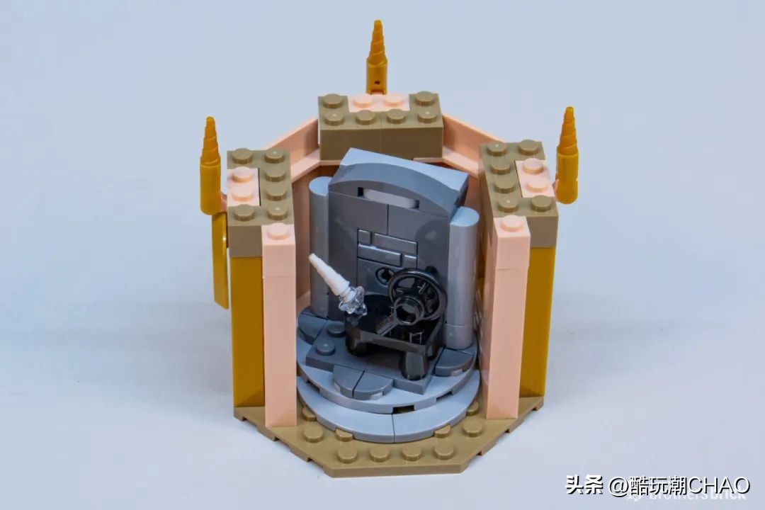 和迪士尼城堡一样高的乐高,和迪士尼乐园相似的城堡