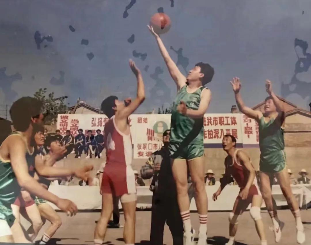 张家口：老探机厂篮球队