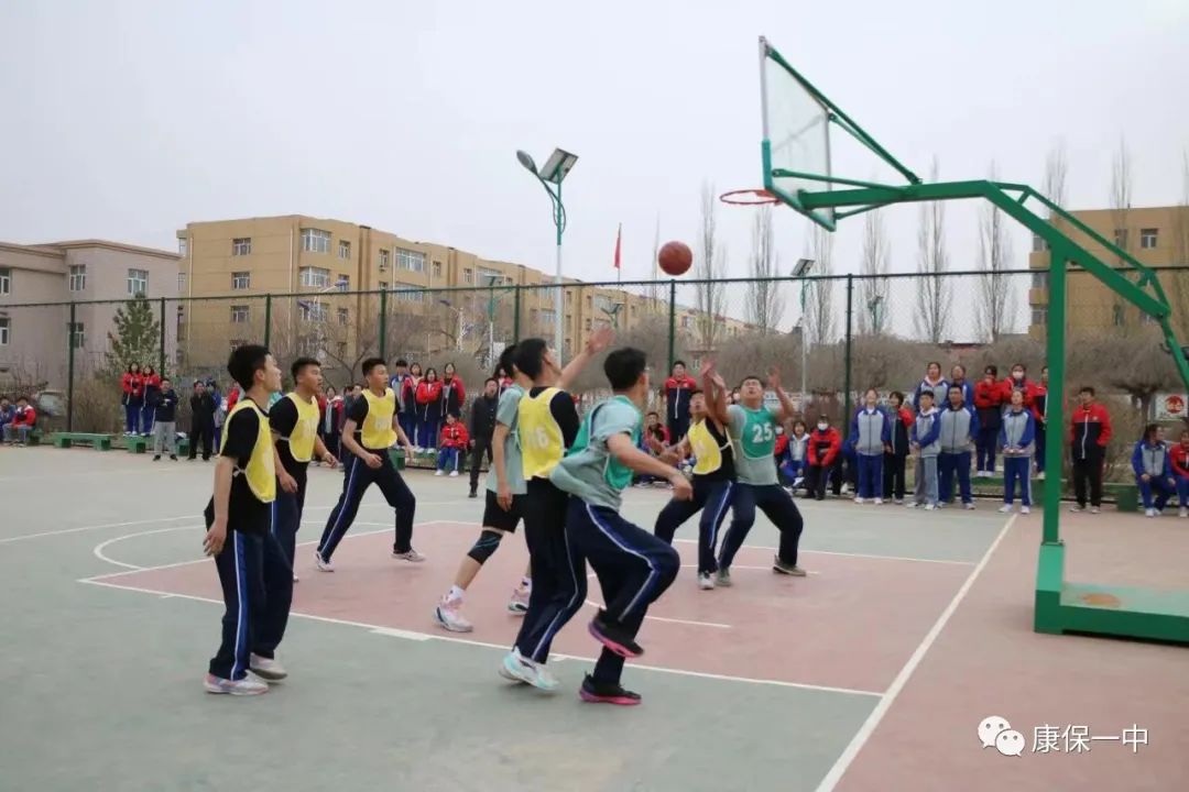 青春无畏逐梦扬威篮球赛,青春无畏迎篮而上篮球比赛