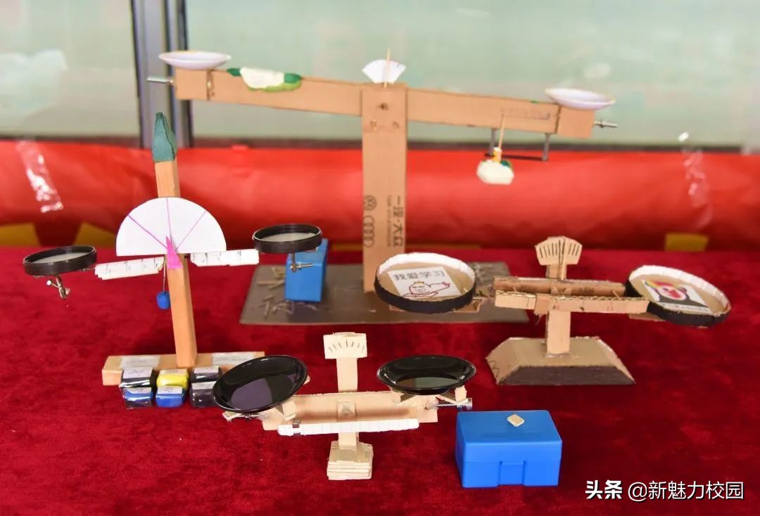 南京一中实验学校首届科技节实践活动之语数外物等学科作品展