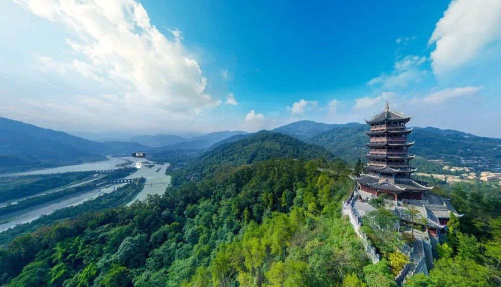 拜水都江堰问道青城山是诗词吗,拜水都江堰问道青城山完整版