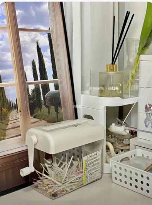 退休了无限自由，原先的东西已经没用该弃的正在丢掉