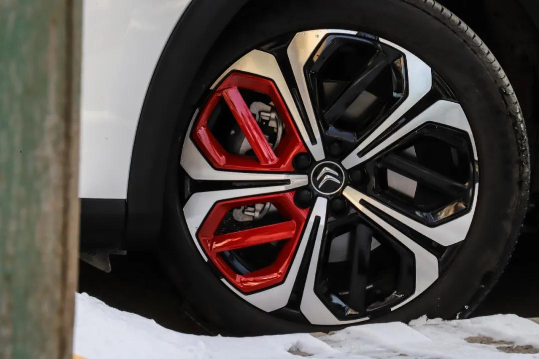 凡尔赛c5x性价比最高车型,凡尔赛c5x低配多少落地