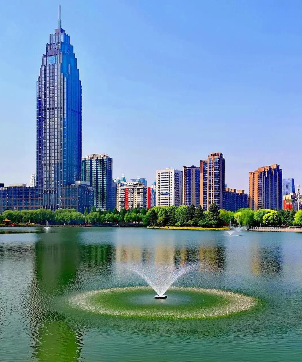 昆明和乌鲁木齐哪个城市发展好,乌鲁木齐城市发展新变化