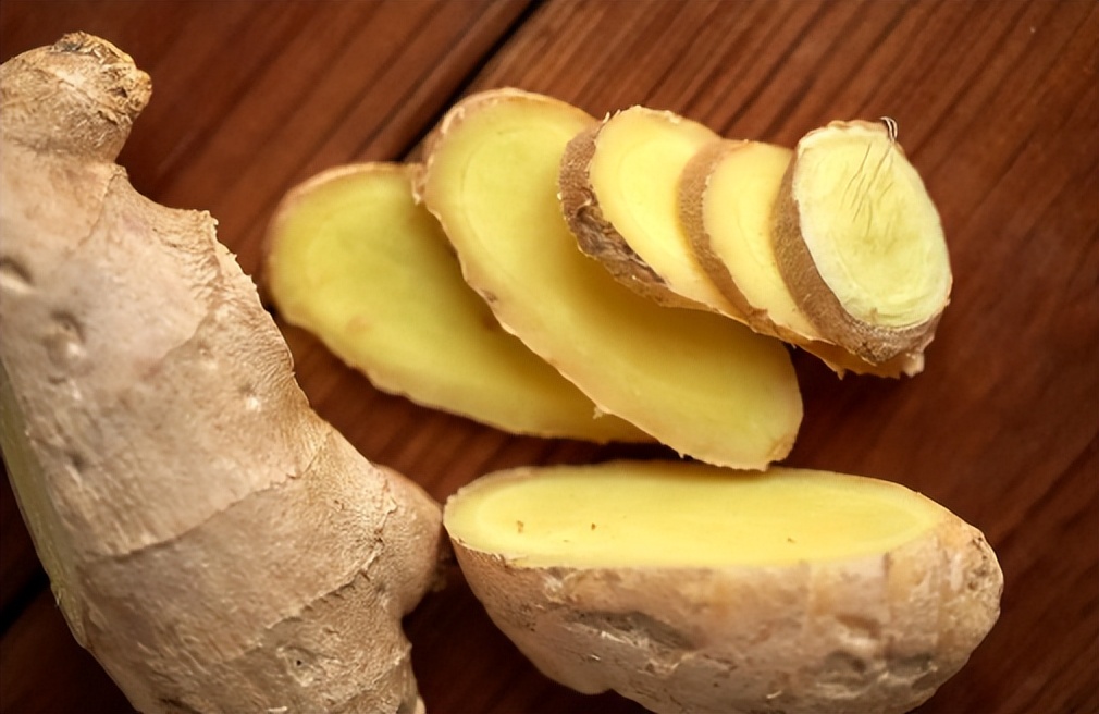 明天立秋，按照老习俗：“咬秋、晒秋、饮秋茶”，清爽迎秋接福运