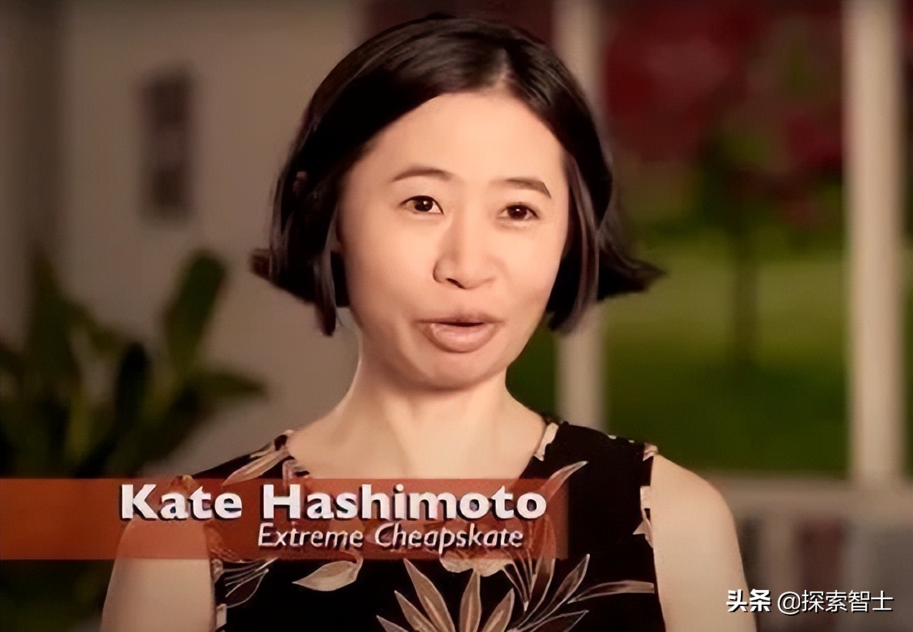 美国女白领20年不买内衣，厕纸晒干重复用，吃的全靠捡，纽约买房