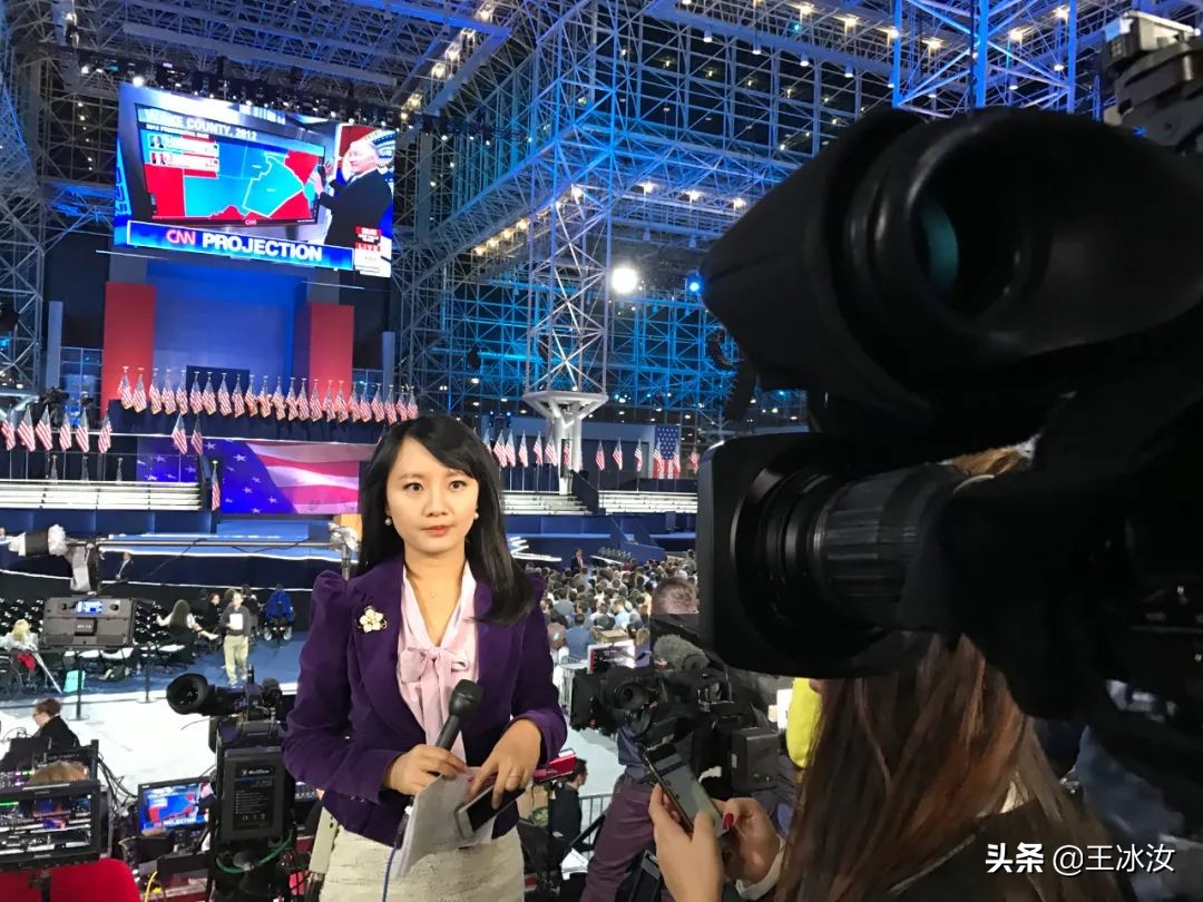 惨败给特朗普的那个夜晚，不服气的希拉里是如何熬过来的？