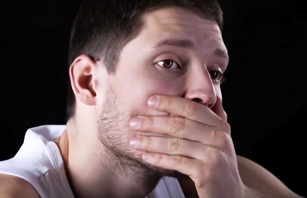 女人长期喝柠檬水对身体有好处吗,晚上喝蜂蜜柠檬水的好处与坏处