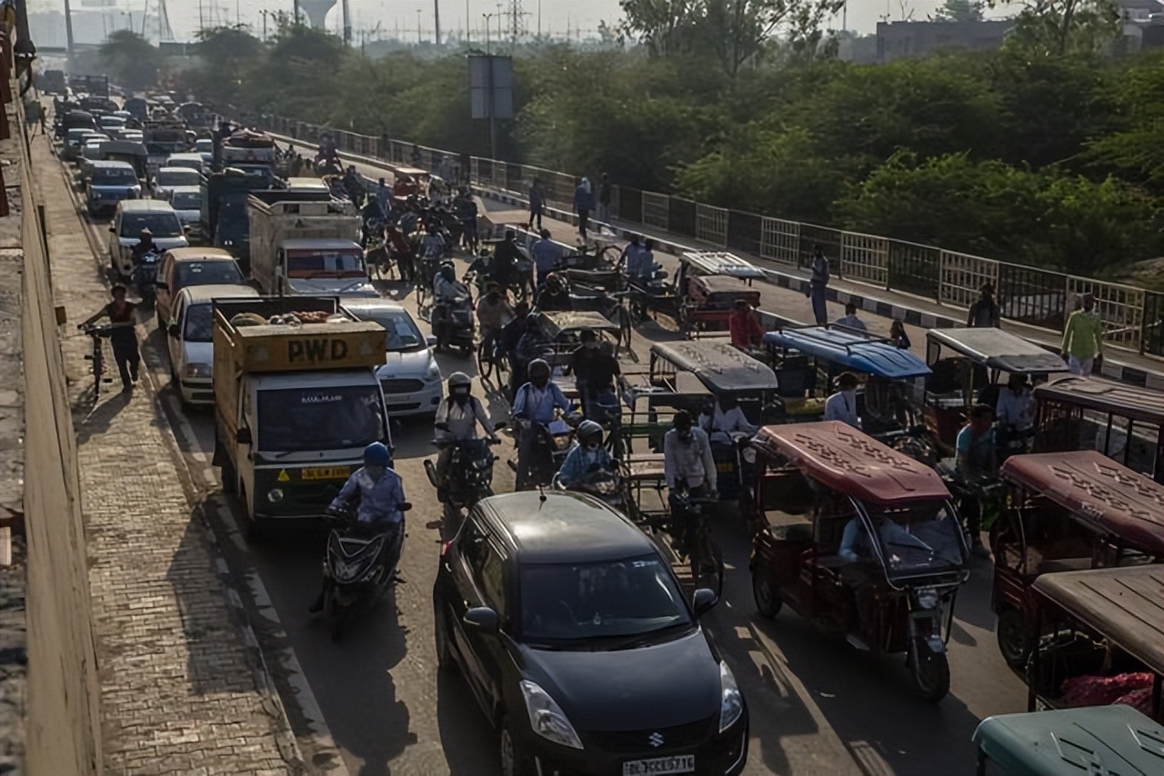 被誉为世界药房的印度，可仿制任何一款特效药，却需要平民支持？