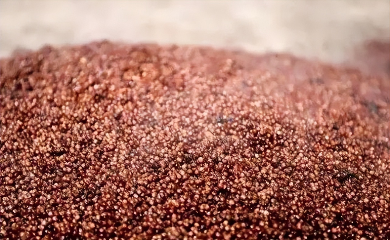 好酒推荐—97公斤赖茅，1件12瓶，1瓶两斤装。