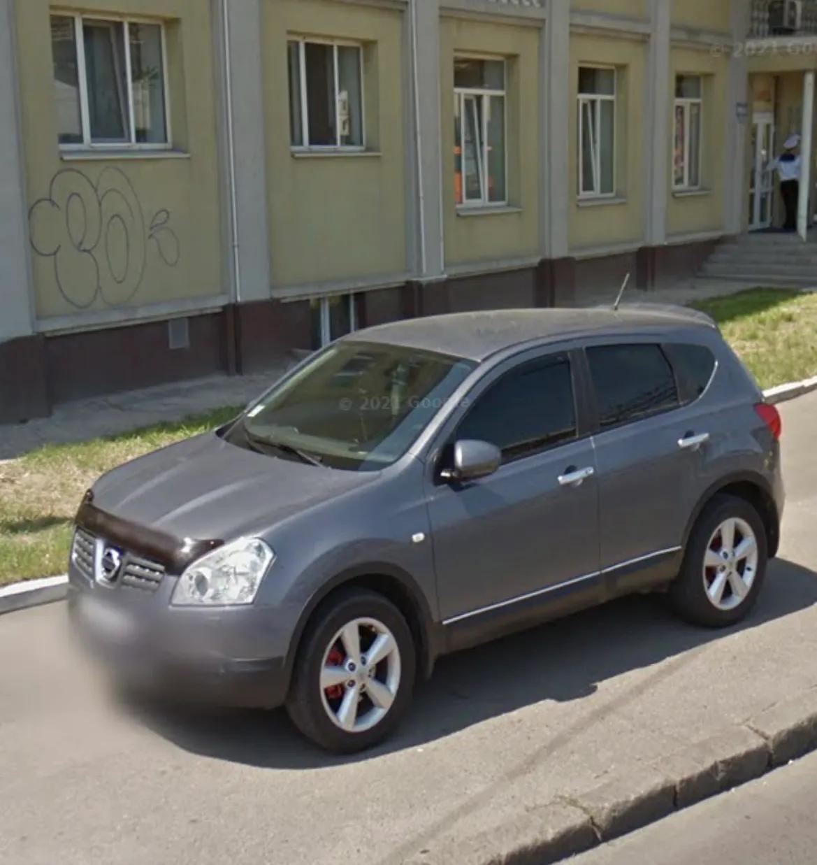 乌克兰敖德萨街头老车、日系车多，但俄罗斯车很少