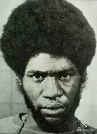 他打造了美国政治史最脏竞选,却被命运掐断了脖子