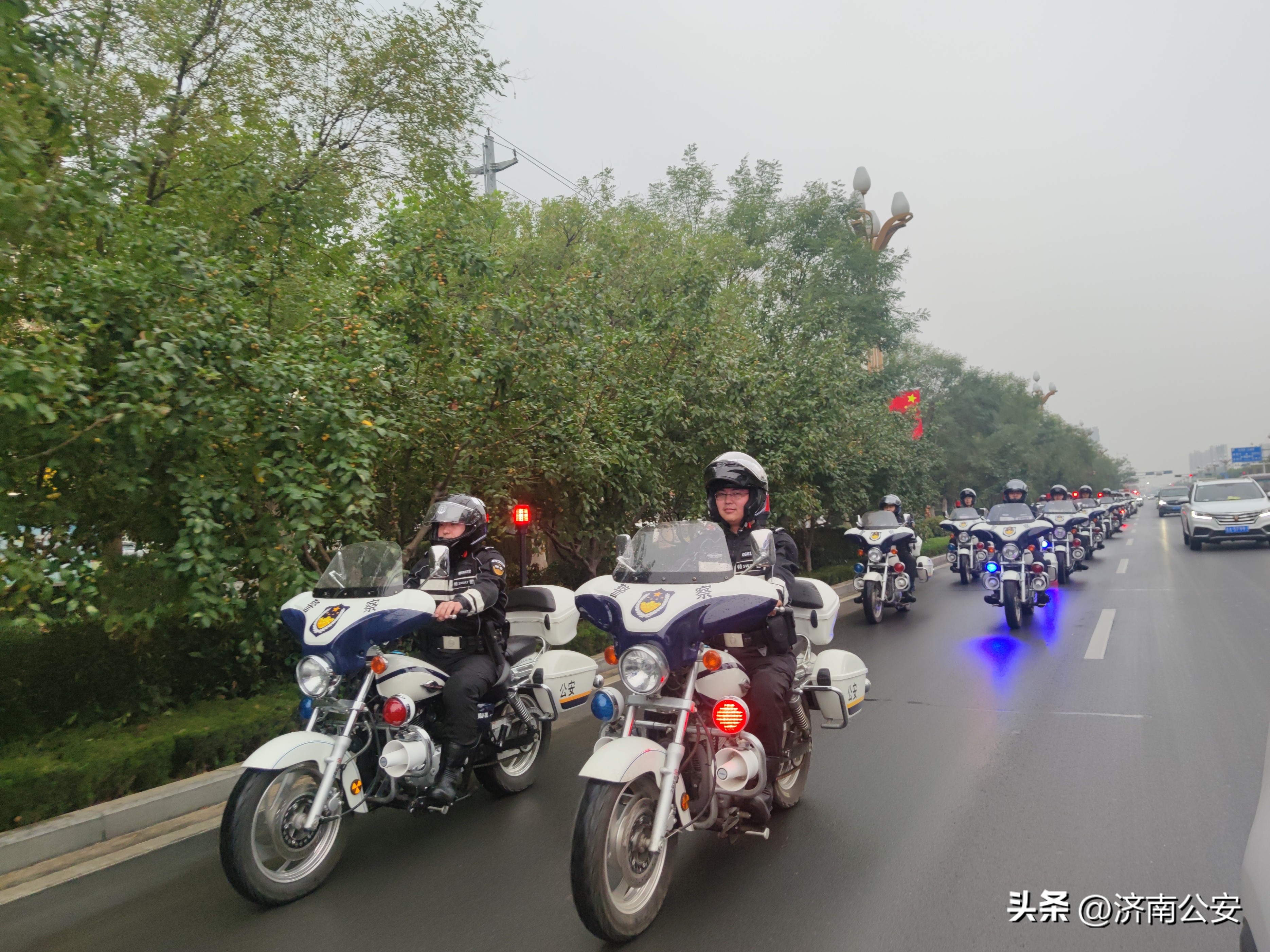 要不要感受下出门见景（警）！