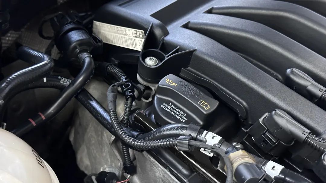 r36翻新改造全过程,大众r36这么老的车怎么还卖这么贵