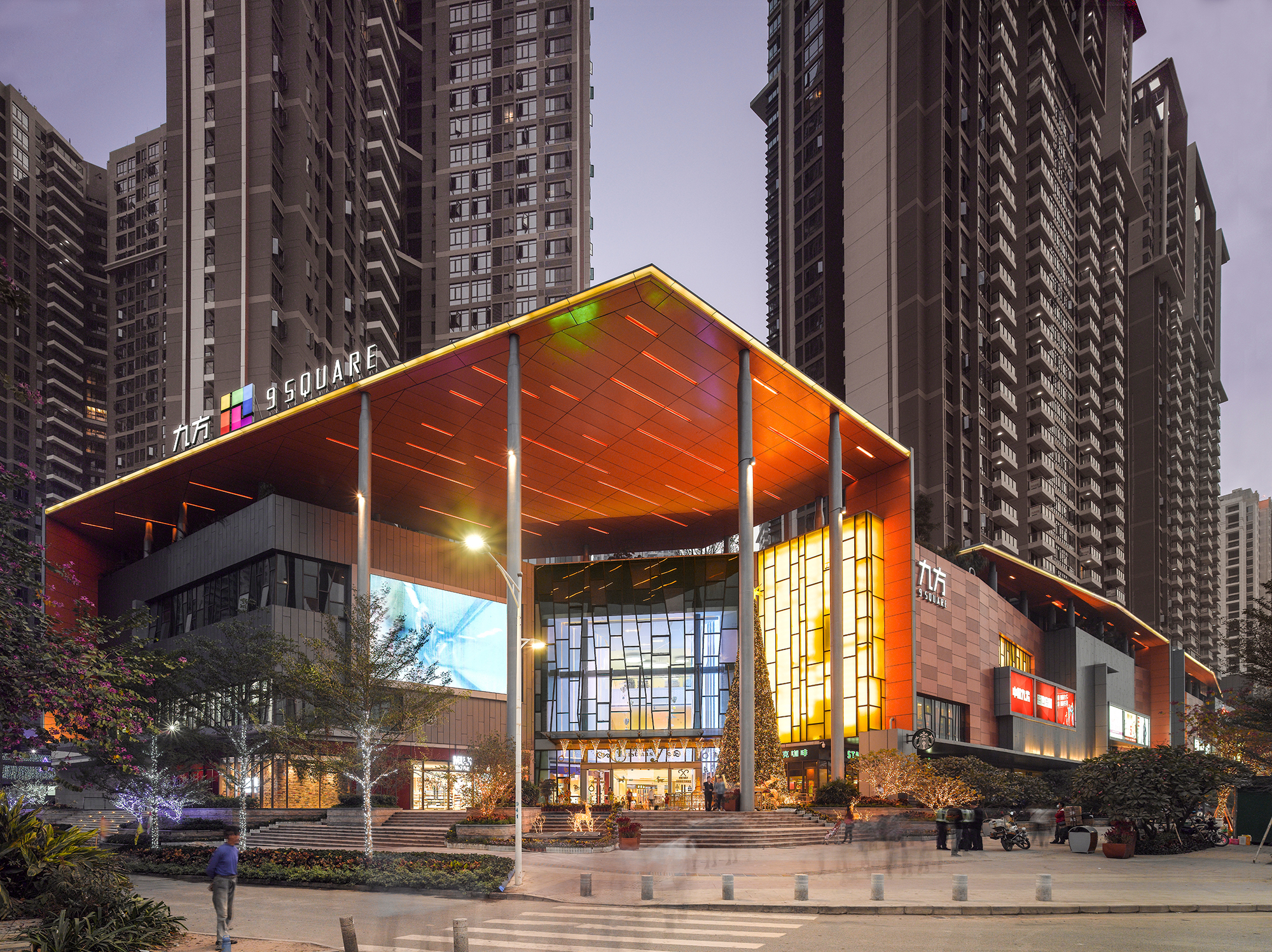 龙华九方购物中心地铁,龙华九方城购物中心