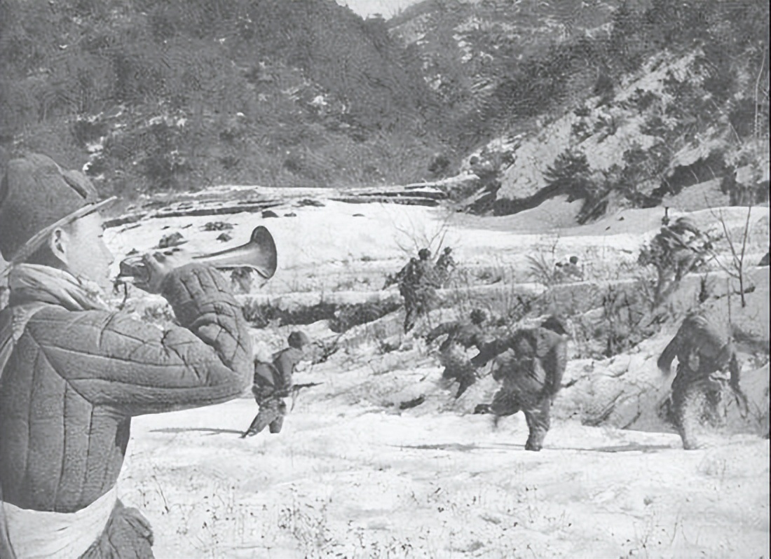 乔冠华到底有多强？联合国大会仰天大笑，毛主席：一文顶两坦克师