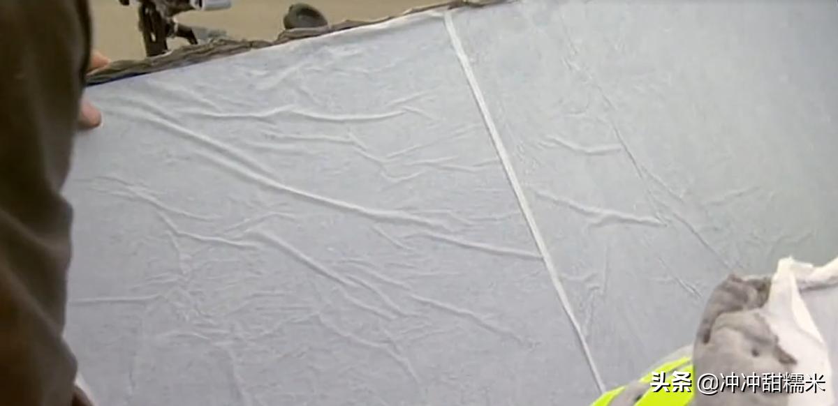 开敞篷车突然下雨怎么办,流言终结者雨天开敞篷车