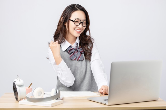 在变老的路上女人要学会富养自己,女人要富养自己