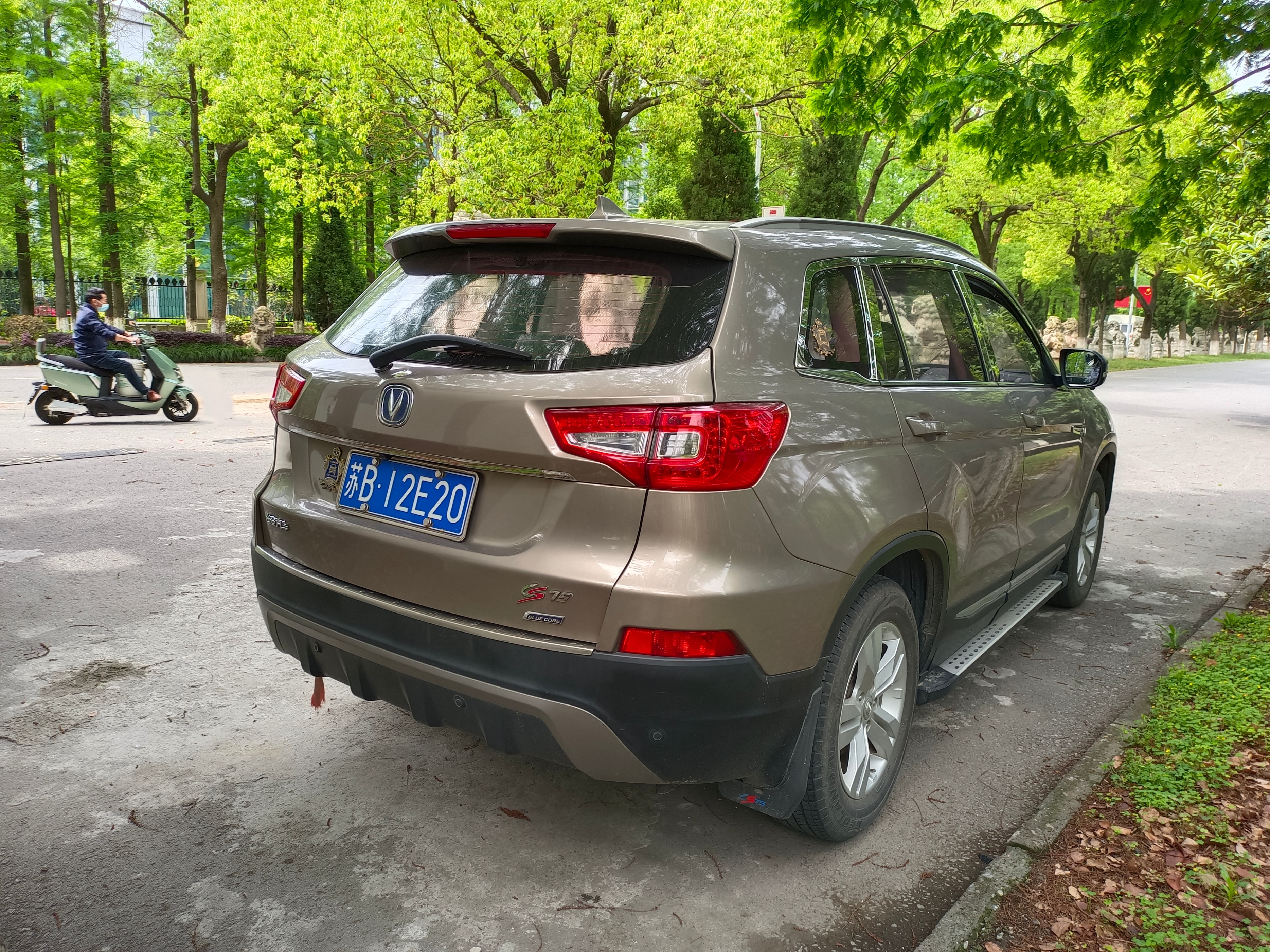 18款长安cs75怎么样优缺点,2017款1.5t长安cs75配置讲解