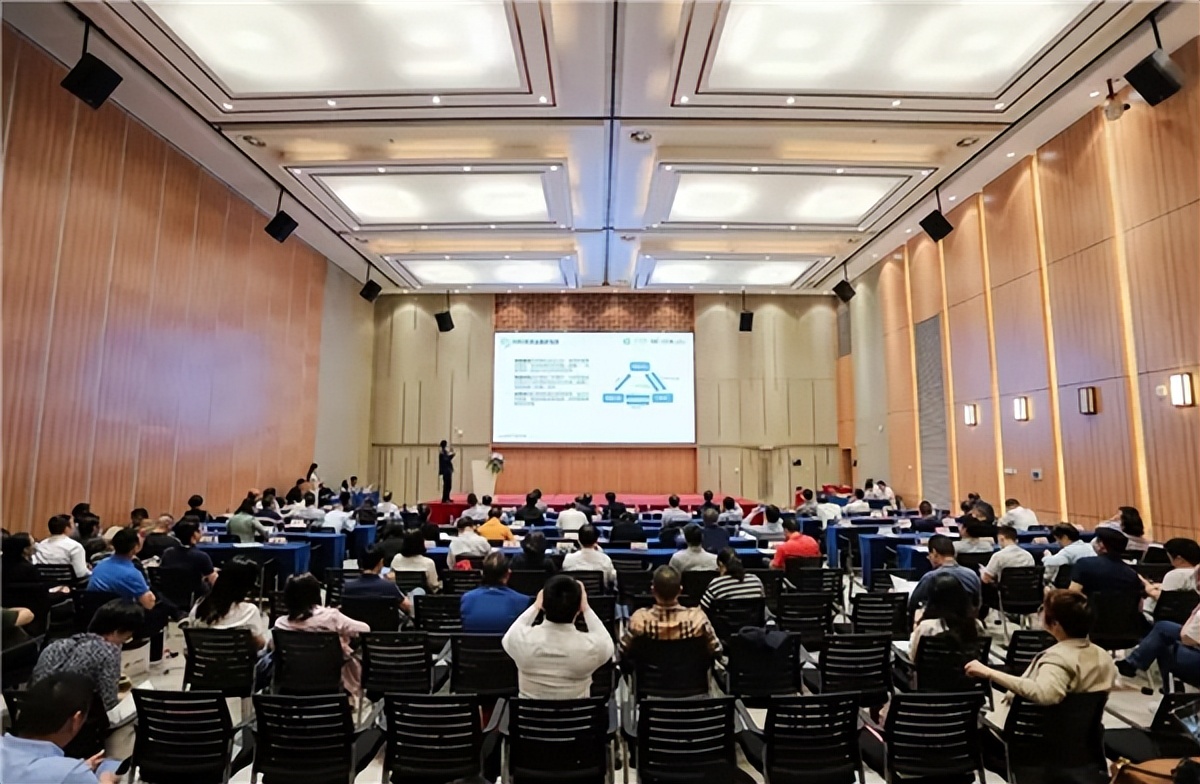 陶瓷新视界：萨米特瓷砖用“产品力”打造高质量发展的内驱力