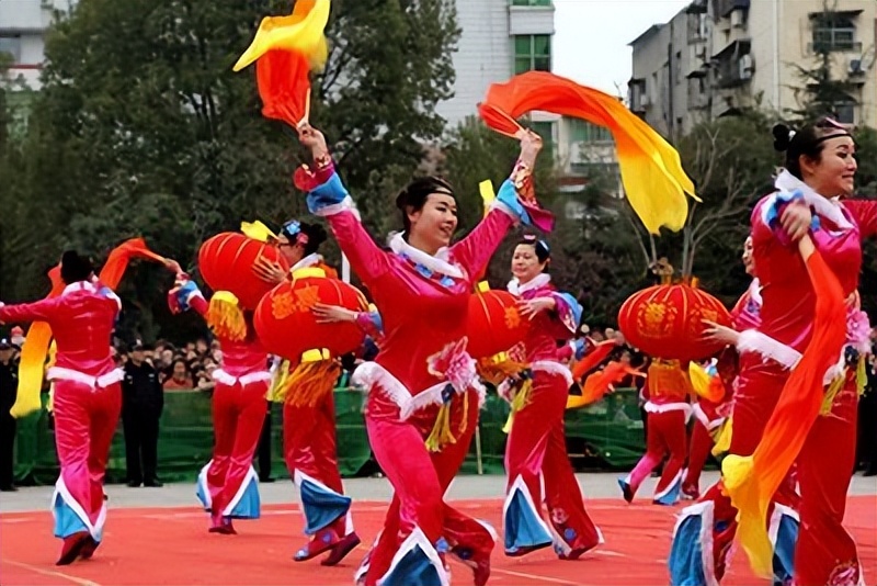 新年将至，一起回忆一下童年，探索你看过的那些花会！