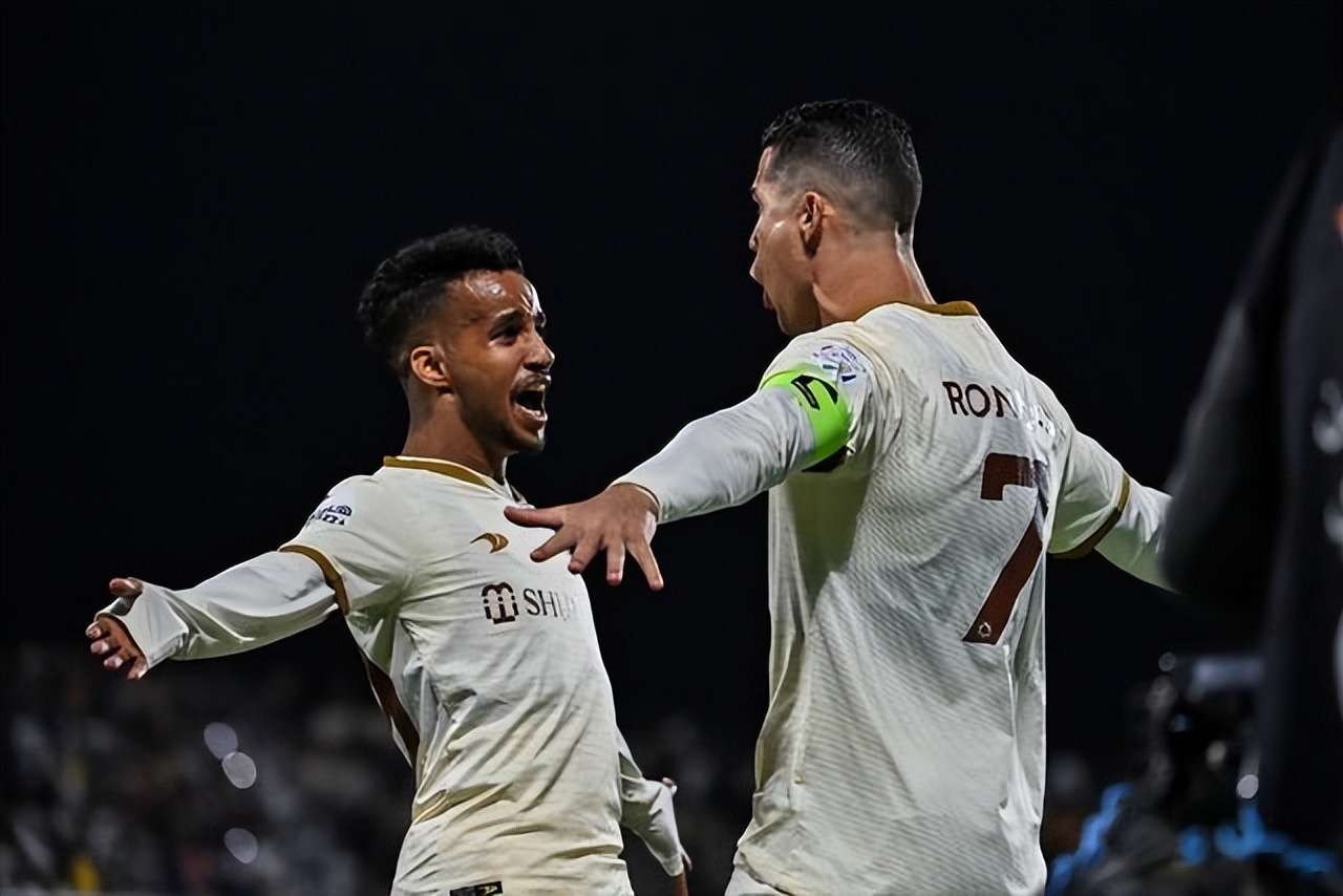 摊牌!利雅得胜利打击球队“假自律”，私自加训必罚，C罗嗅到不安