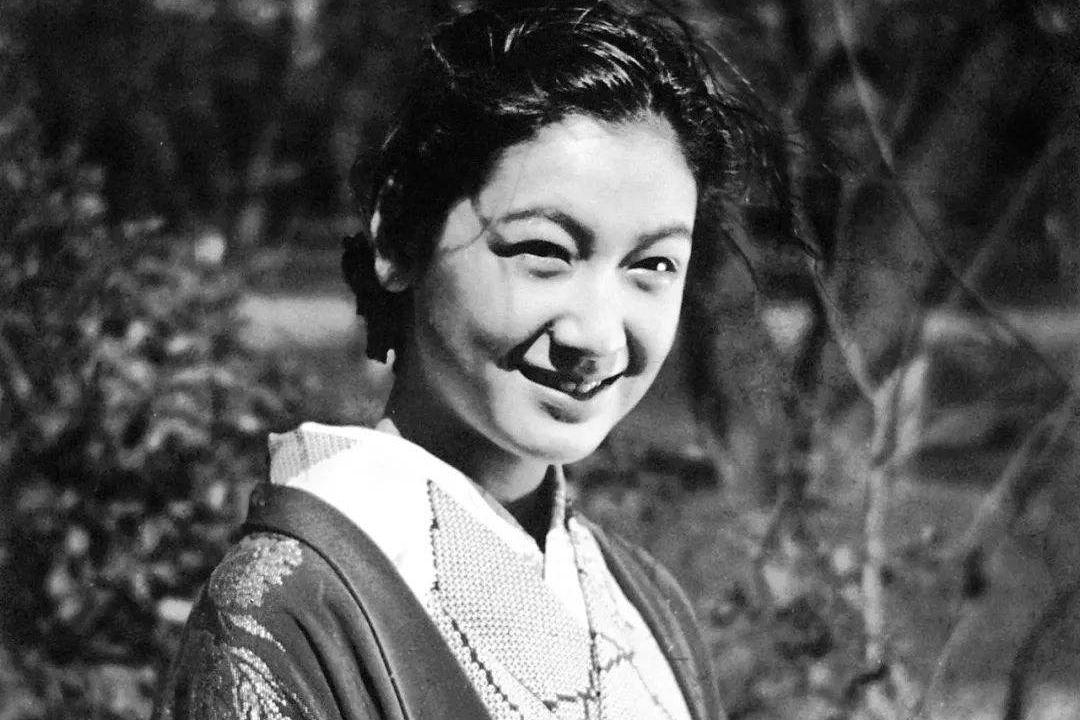 昭和女神谁被送给麦克阿瑟,日本送给麦克阿瑟的女人