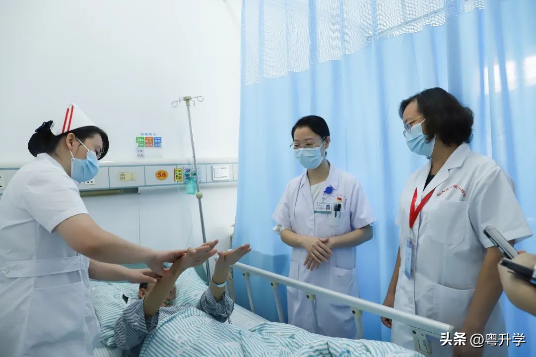 喜讯！粤东首家！汕头大学医学院第一附属医院通过新标准三甲复审