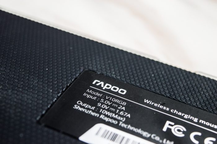 雷柏v1游戏鼠标好用吗,雷柏v20s用什么鼠标垫